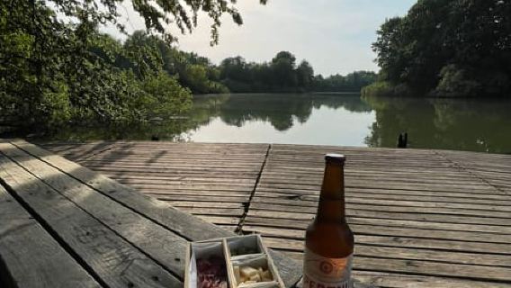 Trekking in the Wood with picnic on the turtles lake