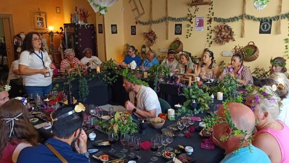 Ancient Rome gastronomic experience - wine tasting