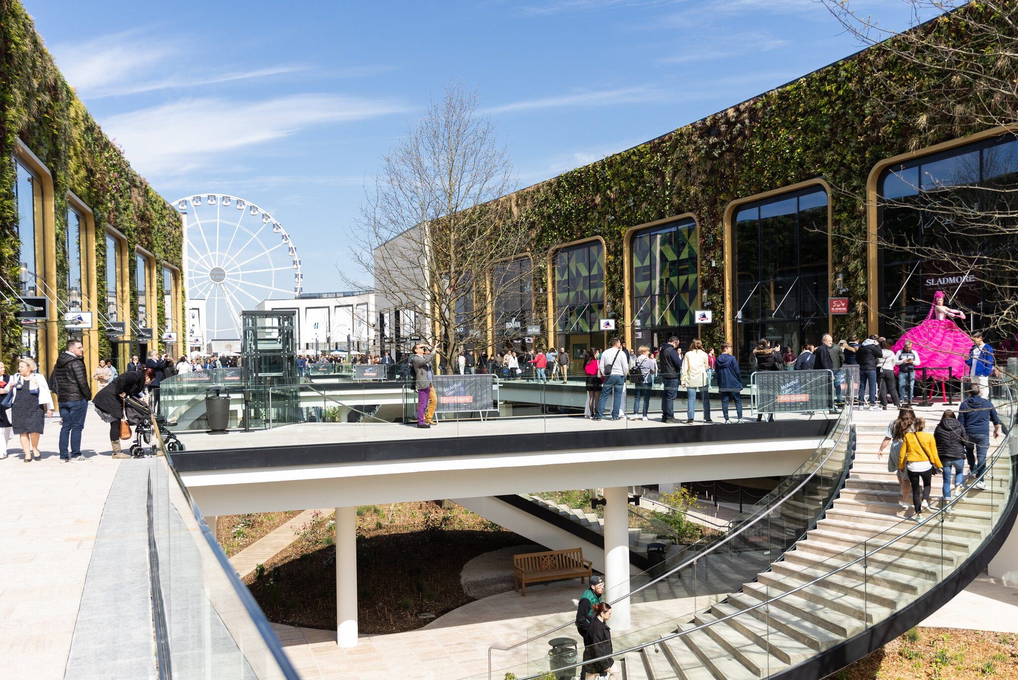 Designer Outlet Paris-Giverny Shopping Package (Shuttle+10%extra off+€5 Food & Drink Voucher)