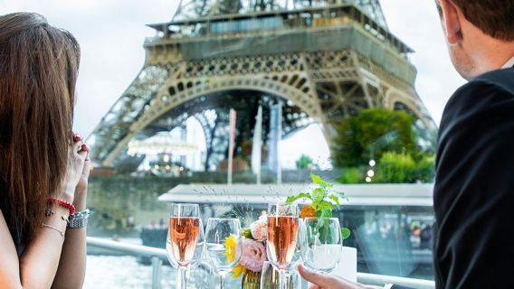 Seine River: 3-Course Dinner Cruise with Drinks