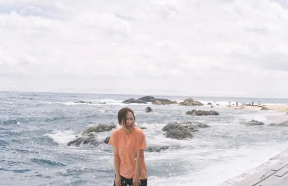 宜昌Trip Moments【多語言翻譯攝影師一對一跟拍婚拍街拍抓拍航拍商業活動攝影攝像】