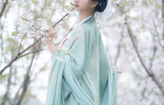 馬鞍山Trip Moments【一對一約拍跟拍婚拍街拍抓拍航拍攝影攝像/多語言翻譯】