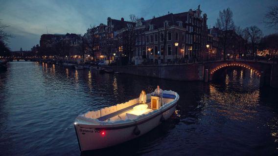Amsterdam: Smoke-Friendly Canal Cruise