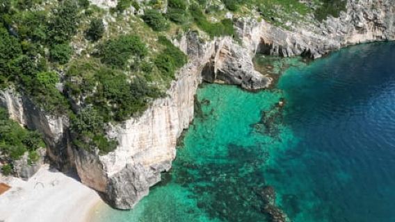 Tour in motoscafo della baia di Grama, Valona
