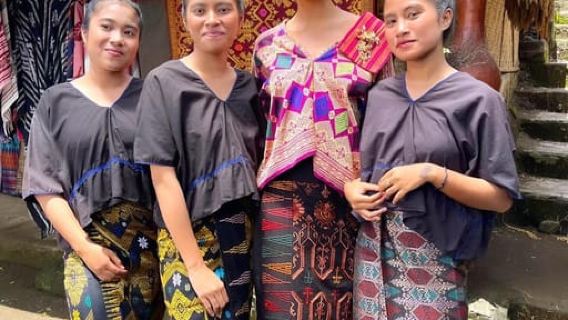 Tour privato di un giorno: autentico Tete Batu e villaggio di Sukarara