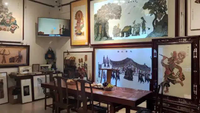 【西安非遺體驗】陝西西安汪氏皮影非遺工坊手工上色體驗+觀看皮影戲表演（成品可以帶走+親子研學互動體驗）