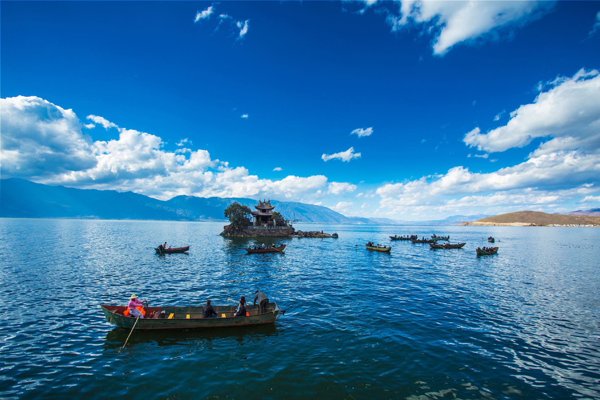 Dali Erhai Lake Private Car Service with Hotel Pickup [Personalized Service + Full Travel Planning Consultation]