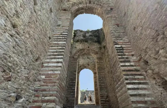 意大利威尼斯來回-明喬河畔博爾蓋托深度包車一日遊【中文司機】