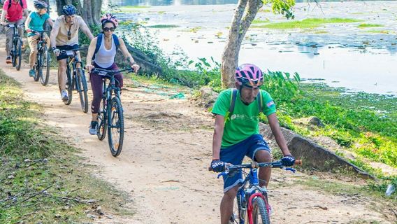 Angkor Temples: Bike Tour