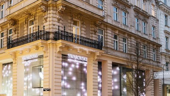Swarovski Crystal Worlds Store Vienna: Entry + Introduction + Gift