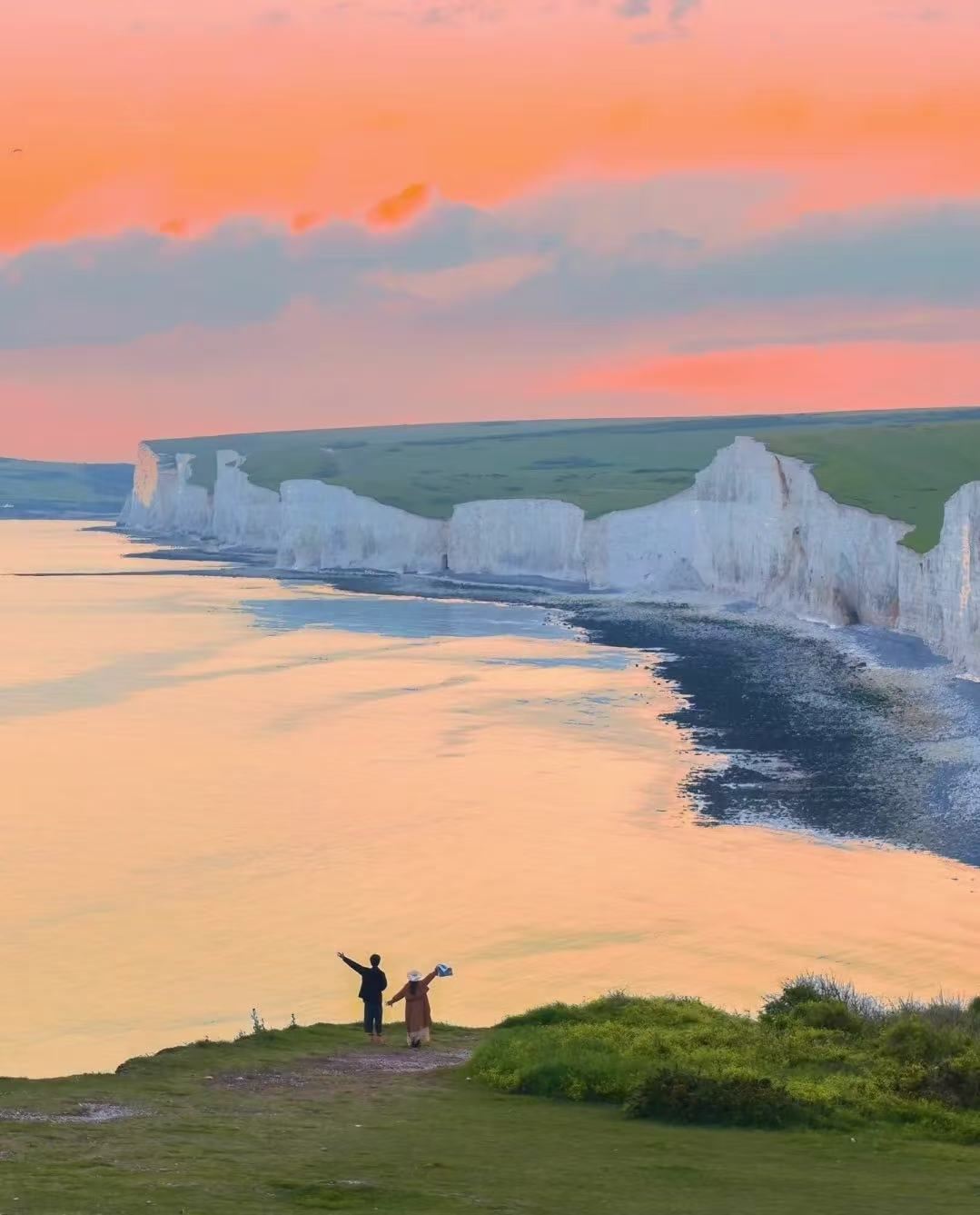 Round-trip from London, UK to the Seven Sisters White Cliffs, filming location of "Atonement" [Customizable nationwide private charter available]