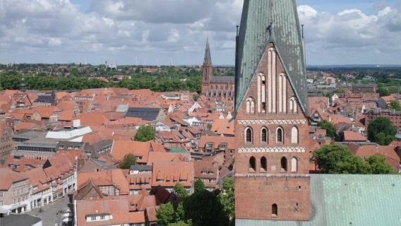 德國漢堡來回 Luna-Brunnen-紅磚老城線-鹽貿易歷史主題-包車-精選