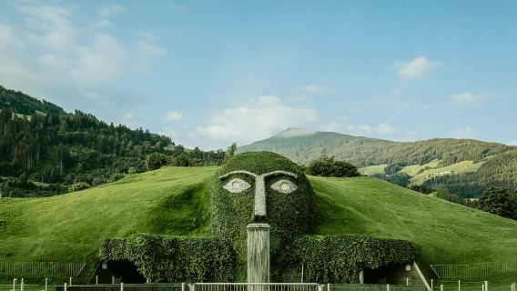 однодневный тур в Дом с золотой крышей, Кристальные миры Swarovski и старый город Инсбрук