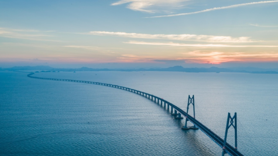 Private tour to Hong Kong-Zhuhai-Macao bridge artificial island port and Zhuhai attractions 1-day tour
