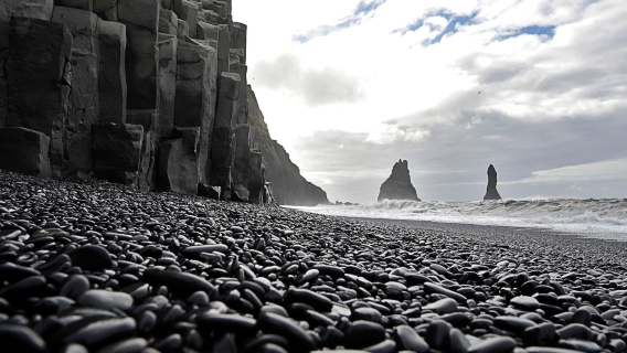 Reikiavik, Islandia: Excursión a las cascadas de la costa sur, playa Reynisfjara y aventura en glaciar (reserva disponible para una persona)