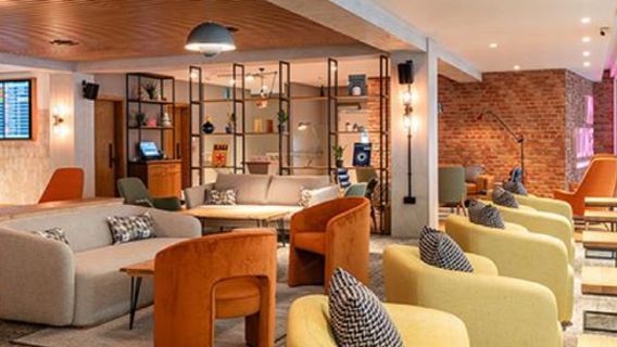 İngiltere Londra Luton Havalimanı VIP Dinlenme Salonu Kullanım Kuponu (LTN Havalimanı VIP Salonu + Aktarma + Yemek/Dinlenme)