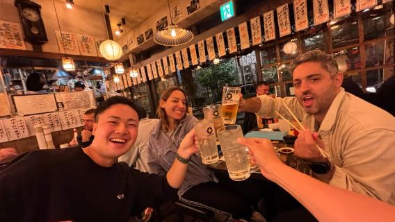 金沢：夜の居酒屋ツアー（現地ガイド付き）