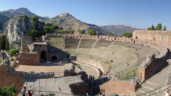 Passeio de áudio autoguiado pelo celular em Taormina (8 paradas, aproximadamente 2 horas)
