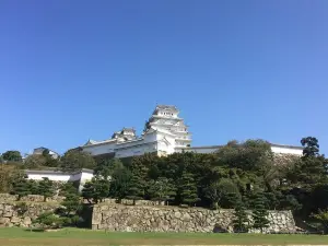 Full-Day Private Guided Tour to Himeji Castle