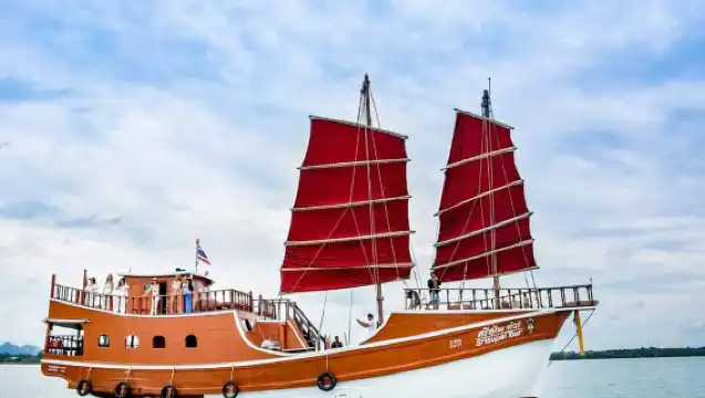 Krabi Red sailing boat Sunset Tour in Thailand Small Group/Seafood BBQ/Door-to-Door Pickup