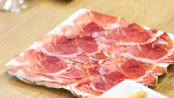 Barcellona: Degustazione guidata di prosciutti essenziali