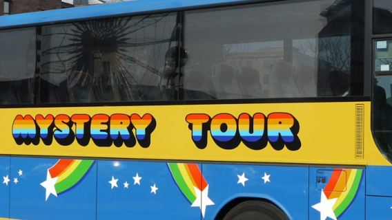 Recorrido mágico y misterioso y club de cavernas