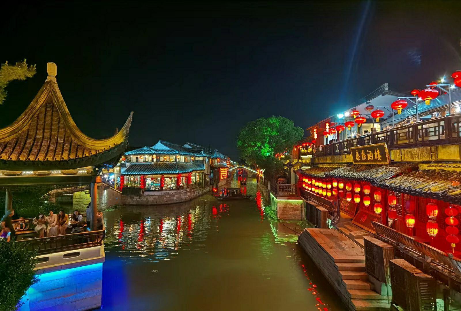 Hangzhou round-trip: Xitang + Chocolate Town|One order, one group|Customized Car and Driver in Multiple Languages (Chinese, English)