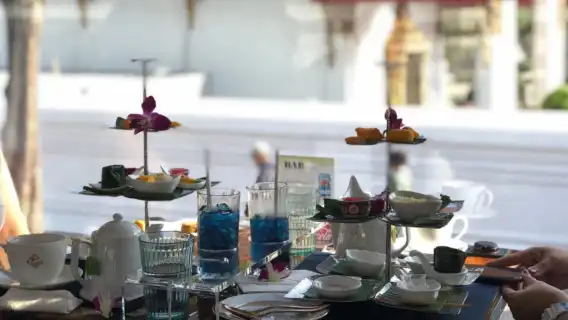 曼谷Thai Bus Food Tour 泰式觀光美食雙層巴士餐車