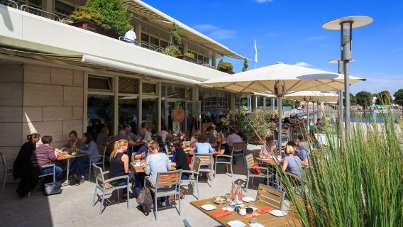 Hannover: Guided Bike Tour for Foodies with Tastings