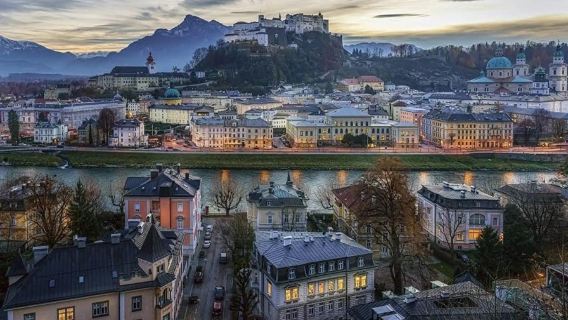 Vienna/Bratislava: Traunkirchen, Hallstatt & Salzburg Tour