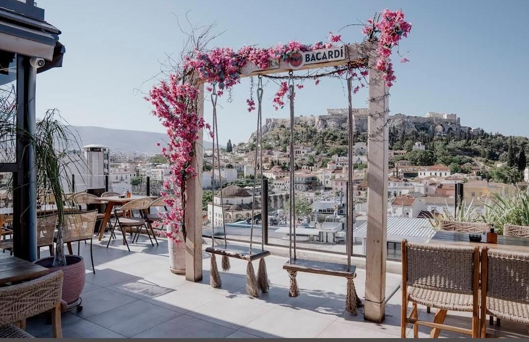 Reserva en el restaurante de moda Attic Urban Rooftop en Atenas, Grecia