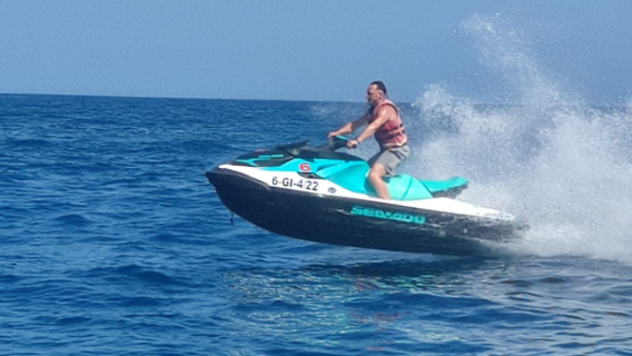 Alquiler de Moto de Agua (sin licencia)