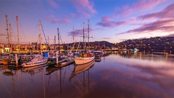 塔斯馬尼亞朗賽市區一日遊【瑞士村+塔馬島濕地+卡德奈特峽谷】