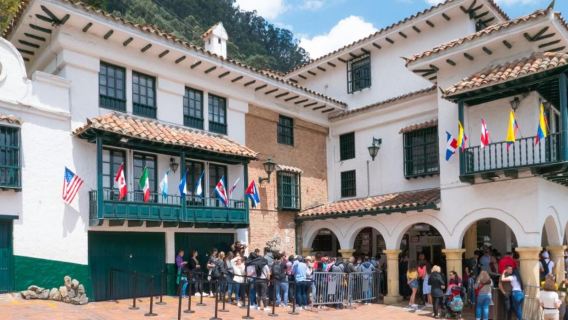 City Tour with Shopping afternoon and Usaquén