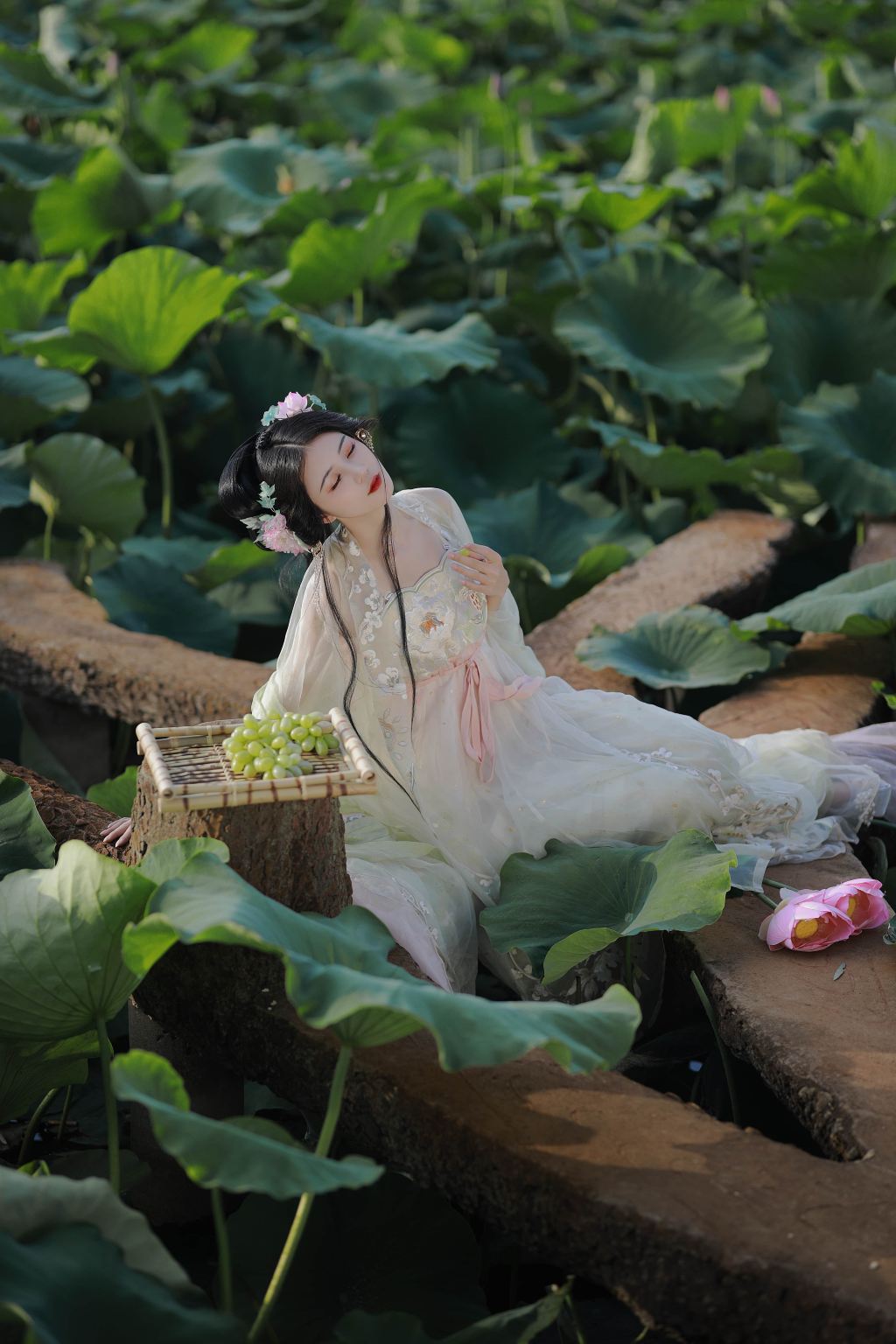 蘇峰山Trip Moments【風動石/馬鑾灣多語言翻譯攝影師地陪約拍跟拍航拍陪拍婚紗寫真】