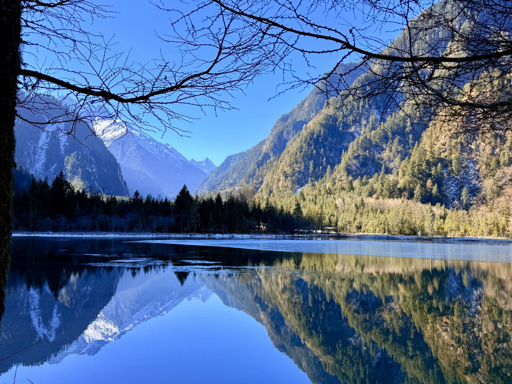 Tour di un giorno da Chengdu a Bipenggou e al villaggio tibetano di Ganbao con noleggio con conducente esclusivo e servizio in inglese