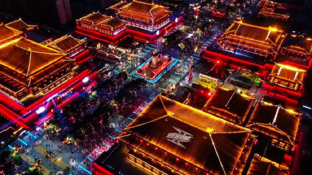 上海フライト・アドベンチャー（ハイテク感満載+裸眼の奇跡+スリル満点+宙吊りシート+超大スクリーン+没入型フライト体験）