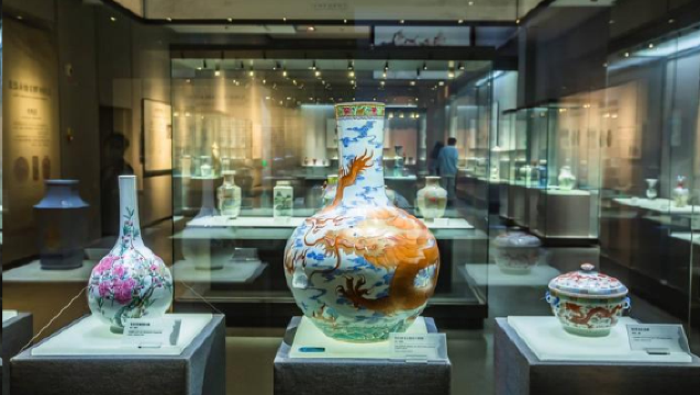 เจียงซี จิ่งเต๋อเจิ้น: เมืองโบราณเหยาหลี่ + พิพิธภัณฑ์พื้นบ้านถ้ำโบราณ + พิพิธภัณฑ์เซรามิก | กำหนดการเดินทางได้