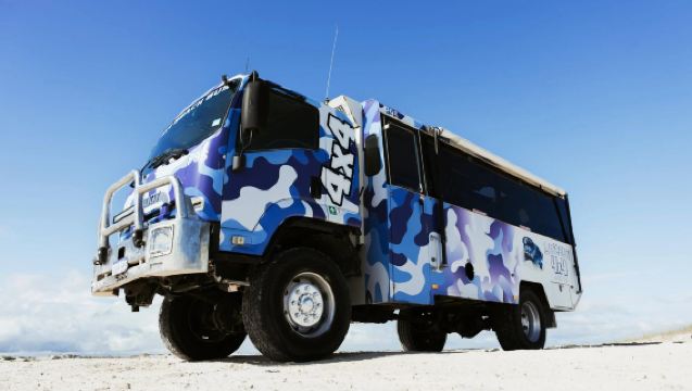 Western Australia Lancelin sand dunes 4WD dune bashing + sandboarding experience with English service