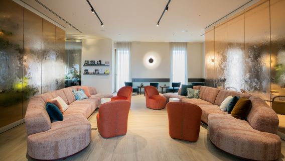 Venice Outlet Self Driving Package Free Parking