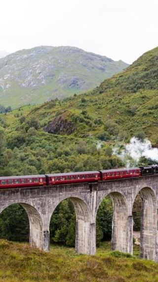 1-day tour to Jacobite steam train + Glenfinnan Viaduct + Mallaig + Loch Ness