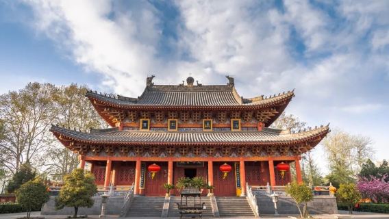 [Salida desde Zhengzhou o Luoyang] Excursión de un día al Templo Shaolin de la Montaña Song + aldea antigua con servicio de coche privado con conductor/opción de guía en inglés