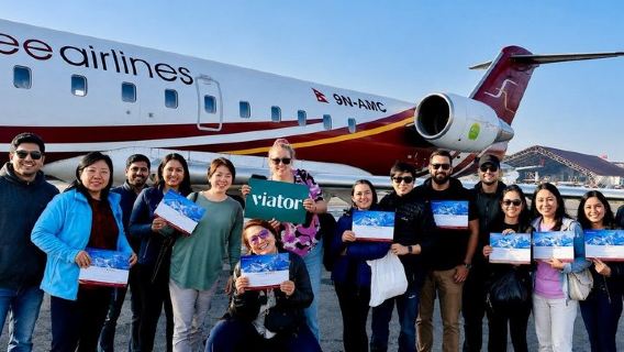 Kathmandu: Everest Flight by Plane or Helicopter Landing Tour