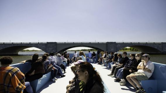 Washington, DC: Weekend Potomac River Sightseeing Cruise