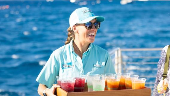 Maui: Kaanapali Plajı 4 Saatlik Şnorkel ve Barbekülü Öğle Yemeği ile Açık Bar