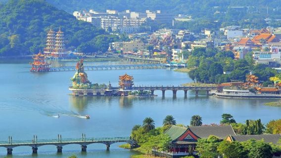 Tour di un giorno con noleggio con conducente esclusivo a Kaohsiung: Distretto artistico di Pier-2 + Isola di Qijin + Fiume dell'Amore (partenza da Kaohsiung)