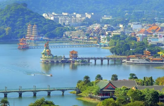 高雄包車一日遊: 駁二藝術特區+旗津島+愛河(高雄出發)