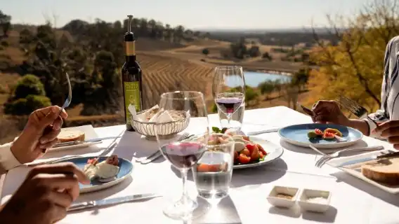 雪梨獵人谷+中央海岸一日遊（含品酒+午餐）
