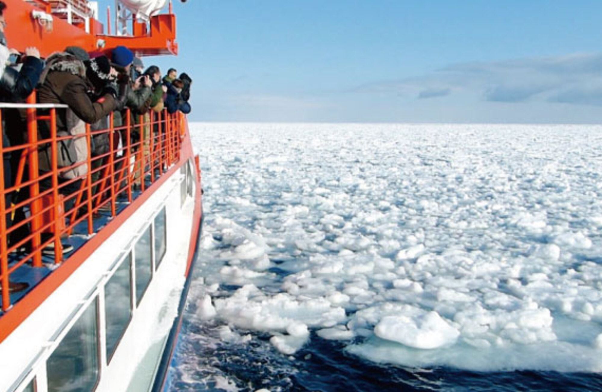 砕氷船ガリンコ号Ⅲ 砕氷航海体験ワンデーツアー|日本語サービス