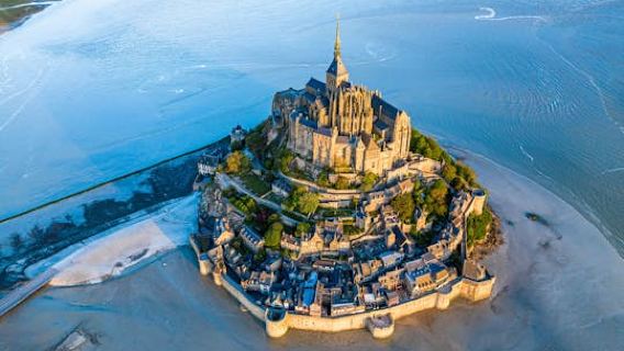 Mont Saint-Michel full-day trip from Paris